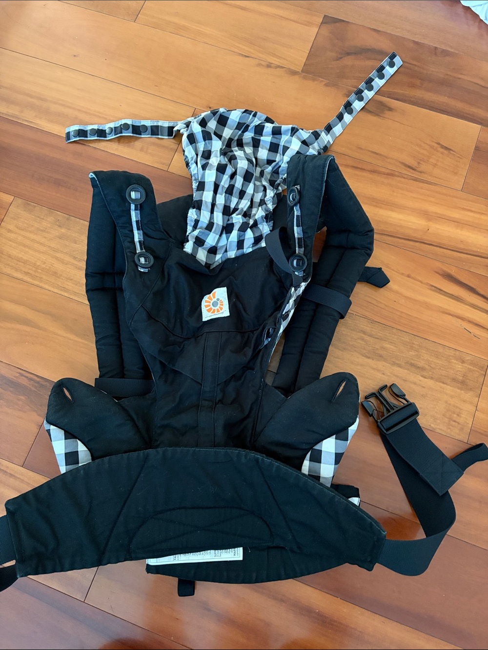 Ergobaby All positions 360 Gingham  Noir  Black and White Buffalo Check